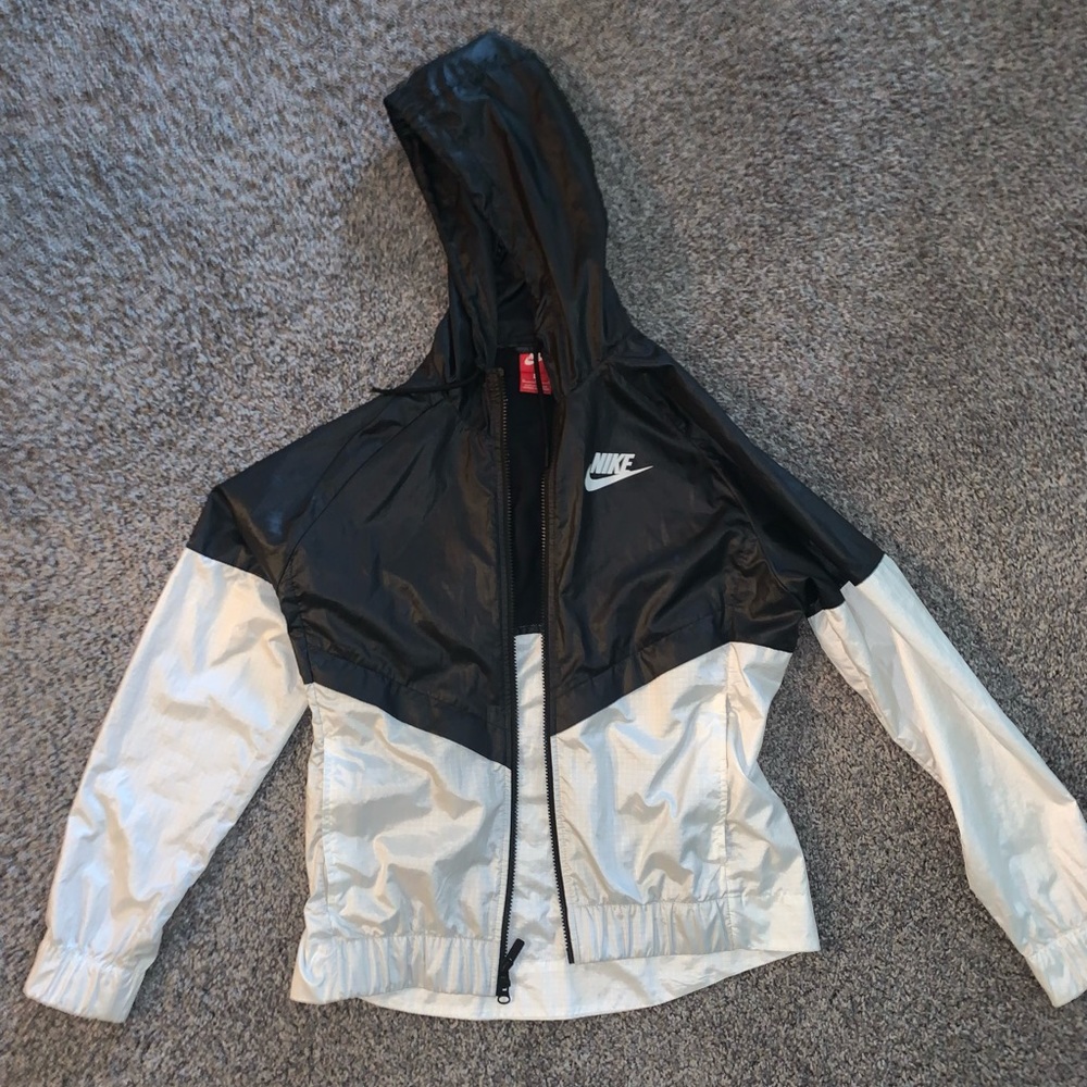 Womens Nike Black and White Rain Jacket Medium